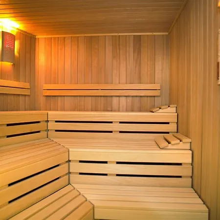 Hotelsuites De Driesprong 4*