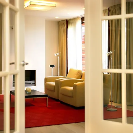 מלון דירות Hotelsuites De Driesprong 4*